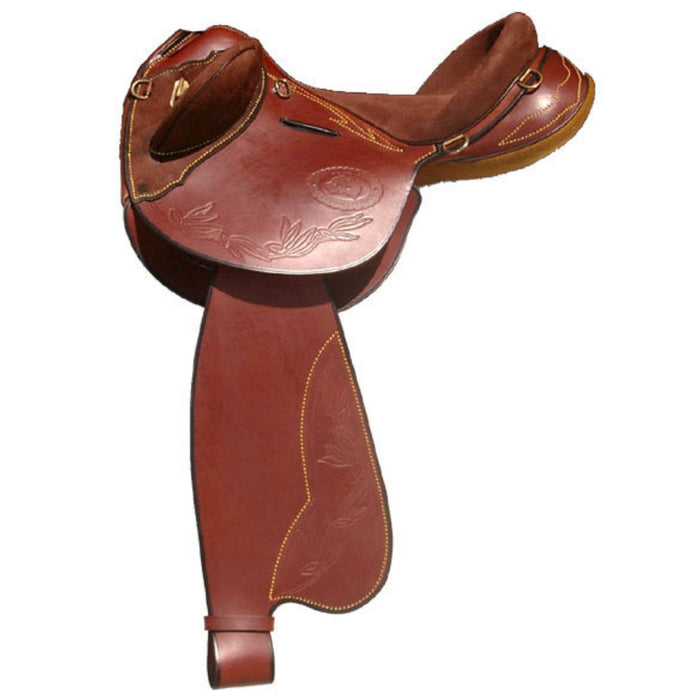 Campdraft Fender Saddle with leather finish and padded seat
