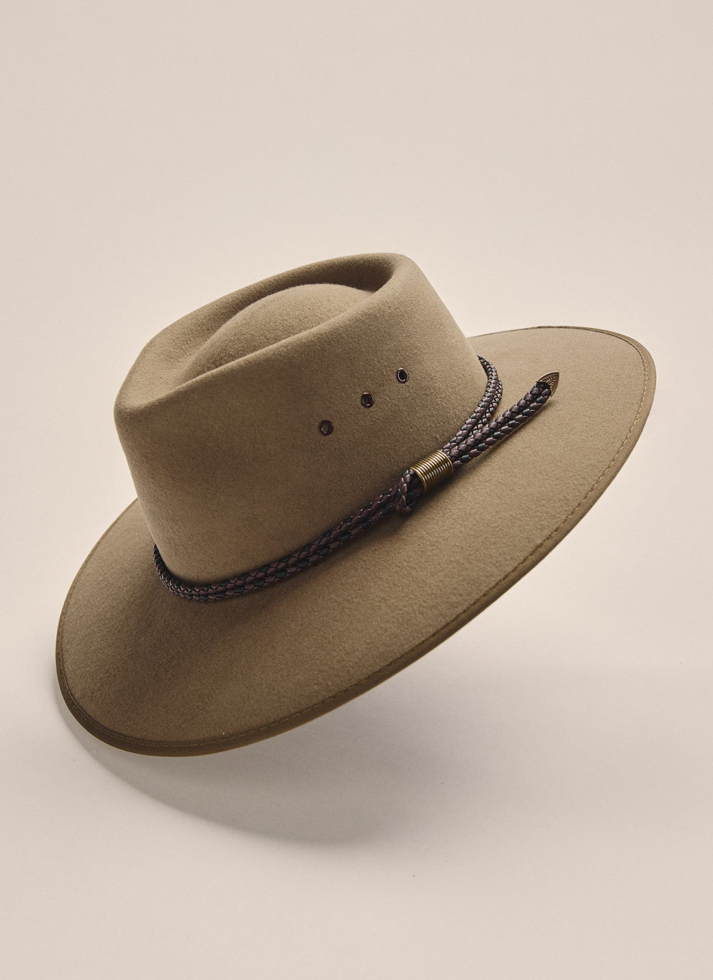 Overall view on an angle of the Brown Kidman Drover Hat (4HAU002)