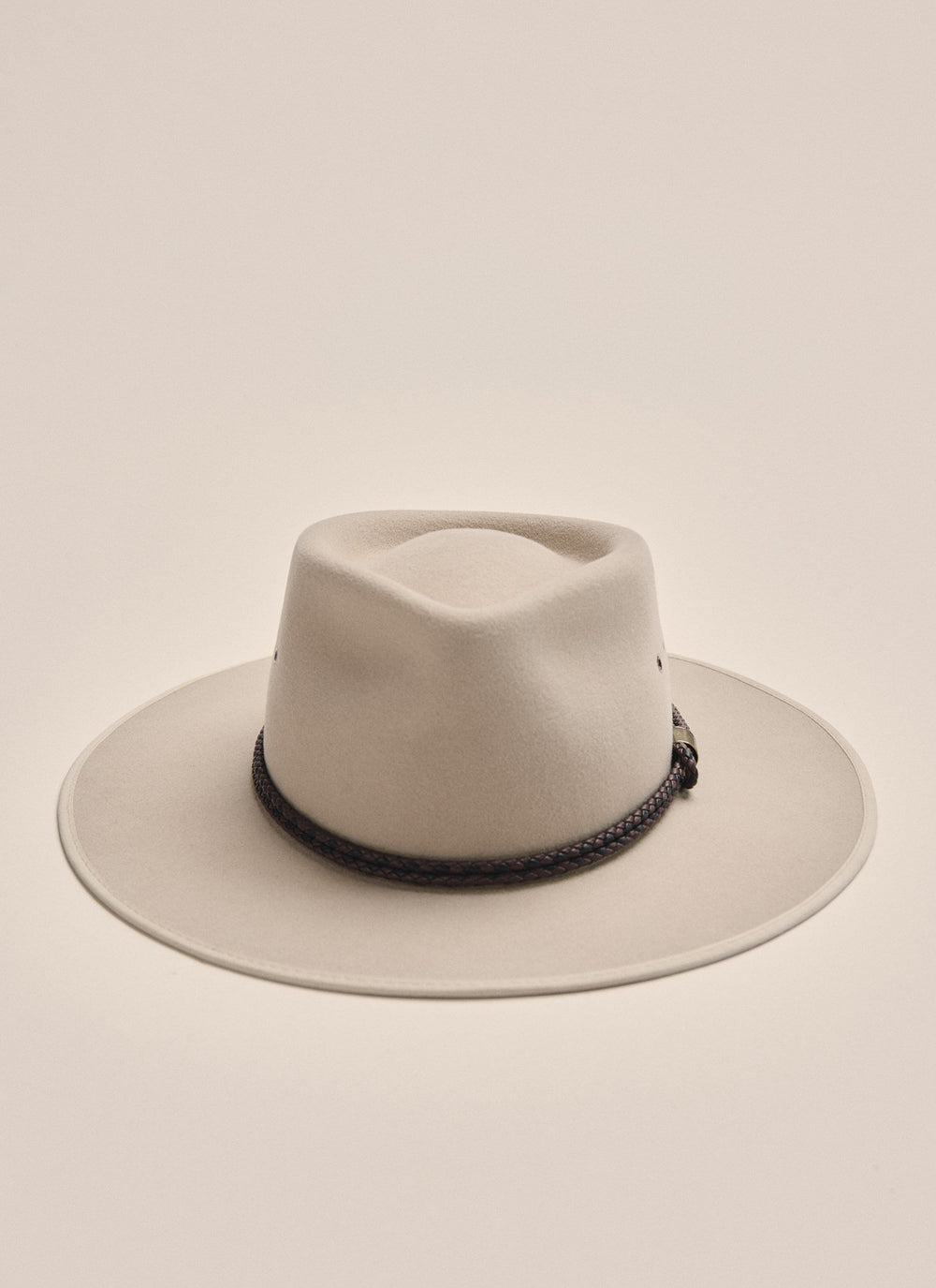 Kidman Drover Hat in Stone, front three-quarter view (style 4HAU002)